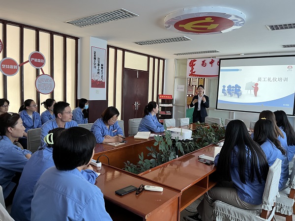提升服務(wù)質(zhì)量，加快業(yè)財(cái)融合1.jpg