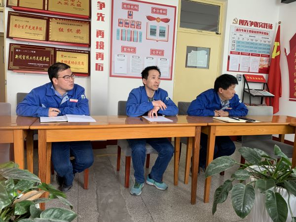為確保此次大檢修停車計(jì)劃安全順利的完成，動(dòng)力車間及早動(dòng)手，精心組織，周密部署。按照公司大檢修指揮部的停車計(jì)劃，及時(shí)召開車間大檢修停車計(jì)劃工作會(huì)議.jpg