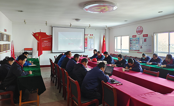 12月27日14：10，合成車間開展典型事故案例討論.jpg