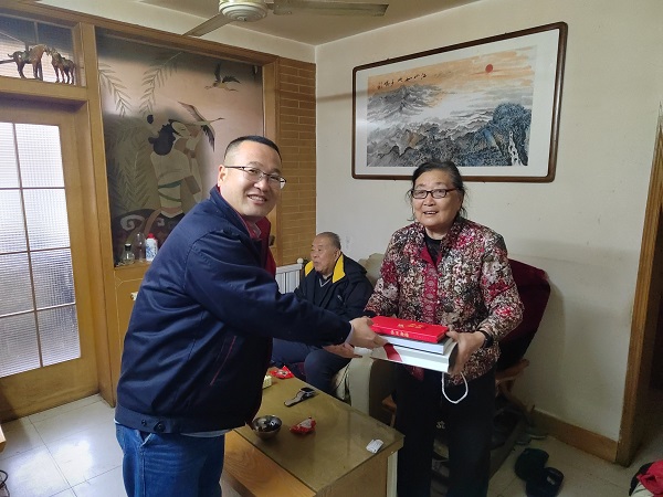 近日，九三學(xué)社渭化支社組織走訪慰問活動(dòng).jpg